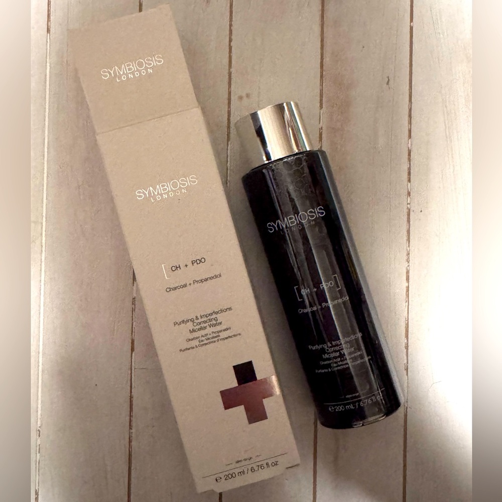 *NEW* Symbiosis London Charcoal & Probiotics Cleanser